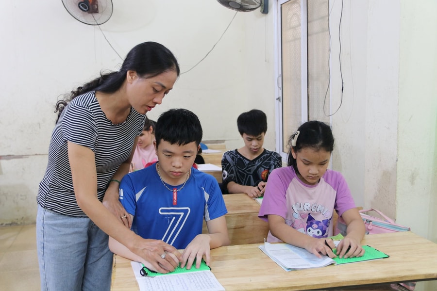 Mùa hè không uổng phí của những đứa trẻ khiếm thị
