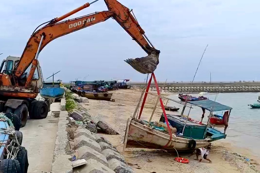 Tàu thuyền tại đảo Bạch Long Vĩ đã được di chuyển đến nơi an toàn