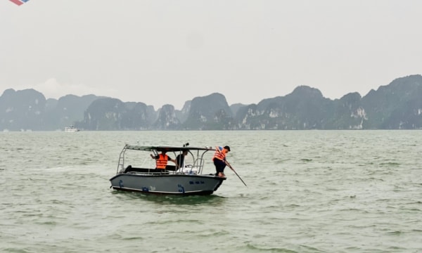 Tìm thấy thi thể bé trai trong vụ lật tàu ở gần khu vực đảo Titop