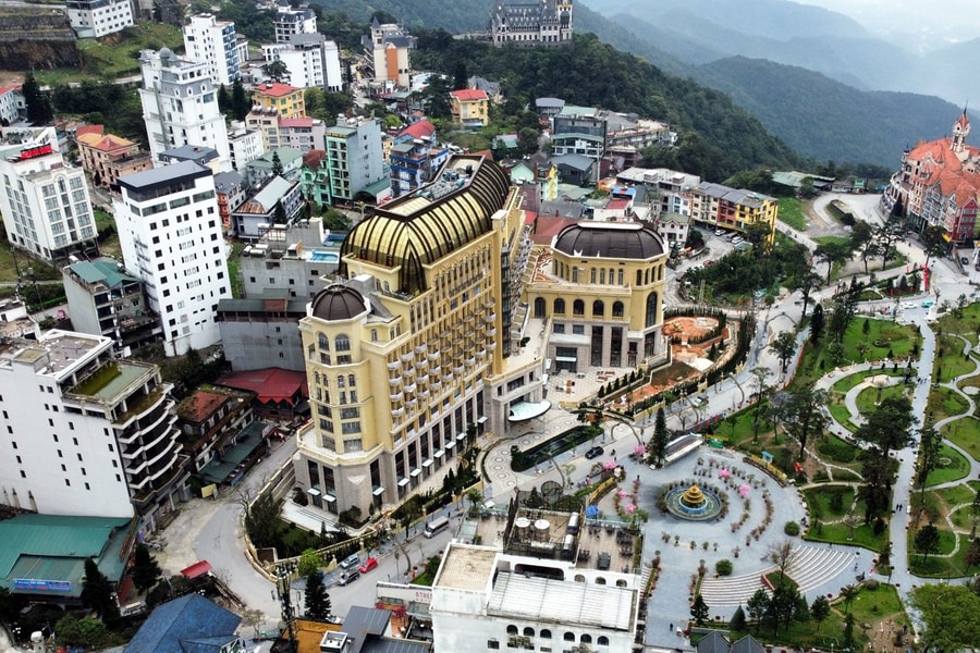 Đi chơi Tam Đảo, 2 cô gái bị cưỡng đoạt tài sản, xâm hại rồi tống tiền