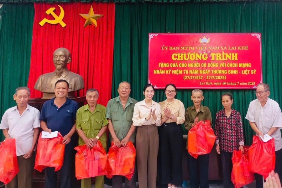 Lai Khê tặng hơn 1.000 suất quà cho gia đình chính sách