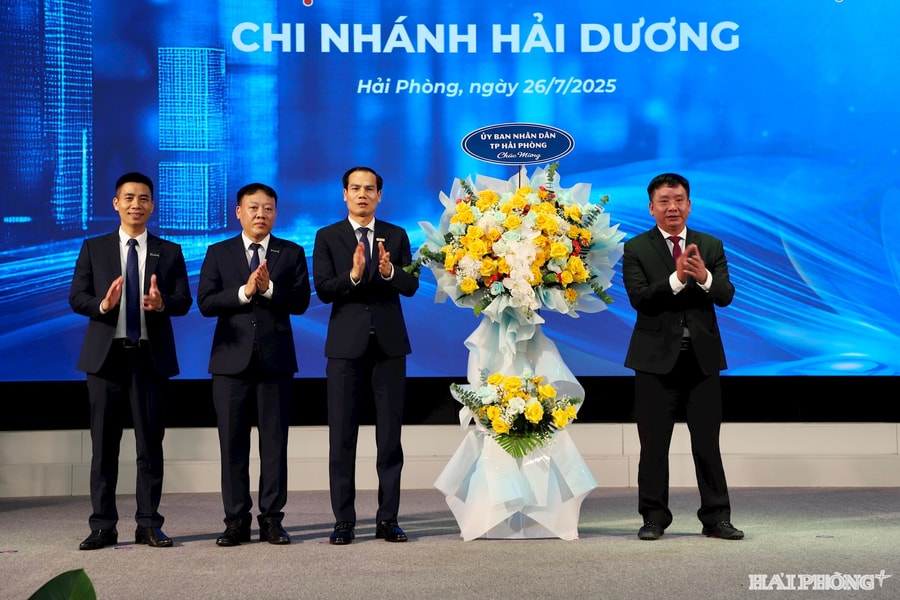 Sacombank chi nhánh Hải Dương kỷ niệm 20 năm thành lập
