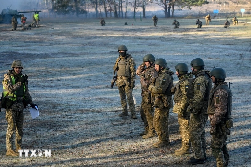 Tổng thống Ukraine gia hạn tình trạng thiết quân luật, tổng động viên