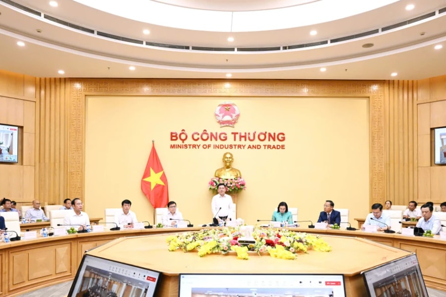 Bộ Công thương cử cán bộ cấp vụ về cơ sở hỗ trợ thủ tục được phân cấp, ủy quyền