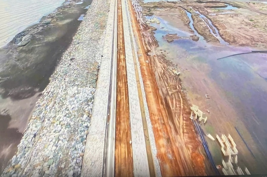 Over 80% of Nam Dinh Vu coastal dyke construction completed