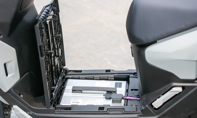 Dấu hiệu nhận biết xe máy điện cần thay pin