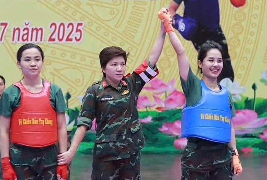Nữ quân nhân Trần Ý Nhi đam mê võ thuật