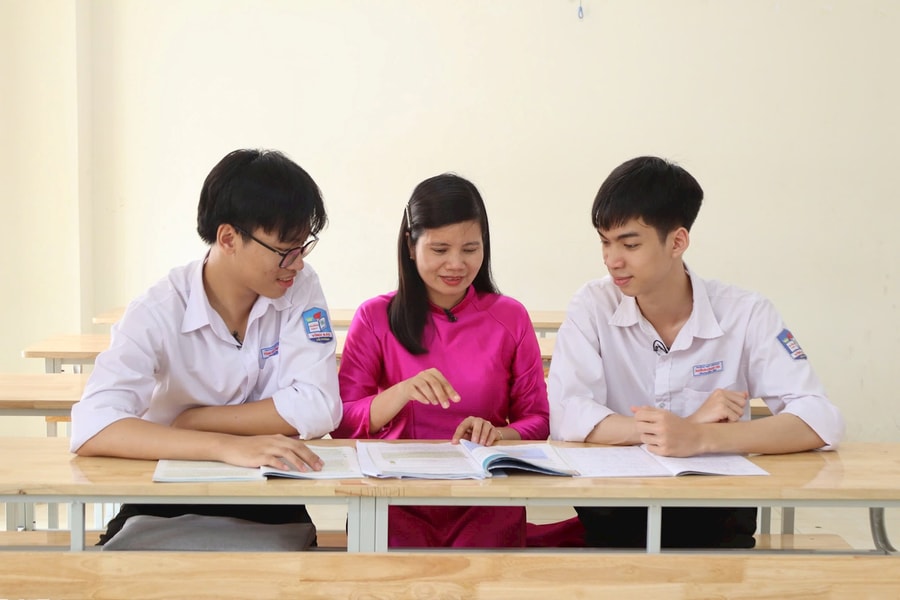 Trường THPT Vĩnh Bảo xếp thứ nhất thành phố về điểm thi tốt nghiệp môn lịch sử