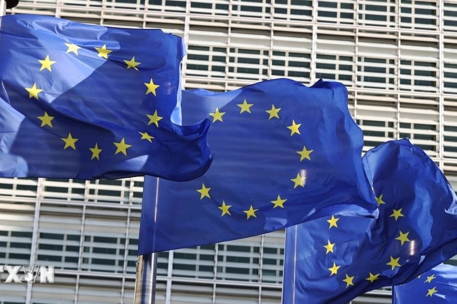 EU tiếp nhận “mưa" đơn xin vay quốc phòng