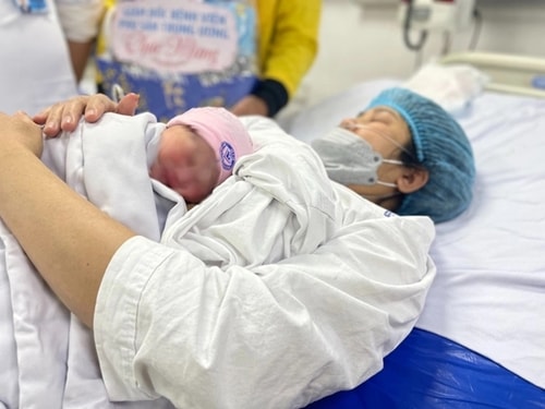 Mở rộng quyền sinh con cho phụ nữ độc thân
