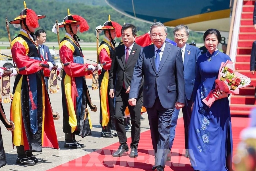 Tổng Bí thư Tô Lâm và Phu nhân bắt đầu thăm cấp Nhà nước Đại Hàn Dân Quốc