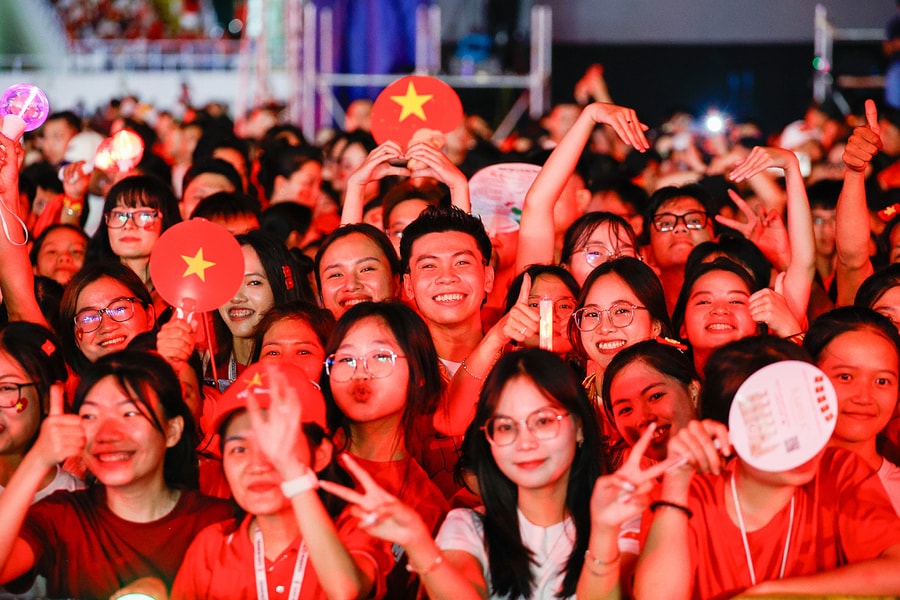 50.000 khán giả cổ vũ 'concert quốc gia'