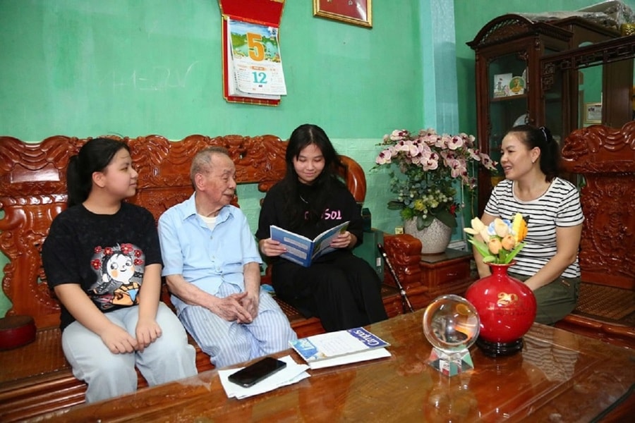 Vang mãi hào khí mùa thu cách mạng