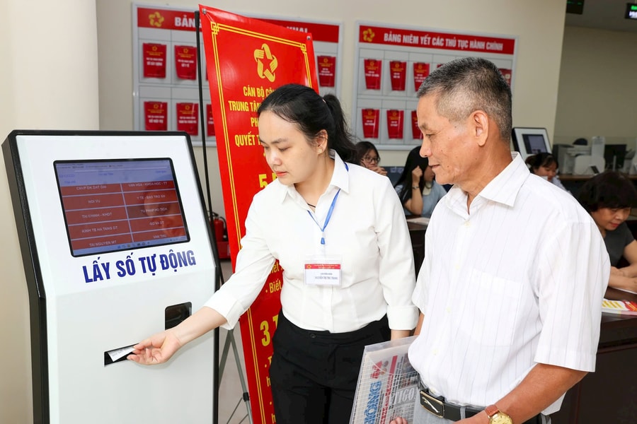 Chính quyền gần dân, phục vụ nhân dân
