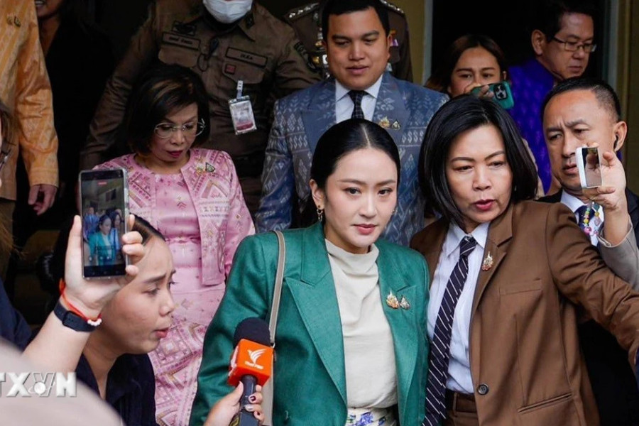 Thủ tướng bị đình chỉ Paetongtarn Shinawatra ra hầu tòa
