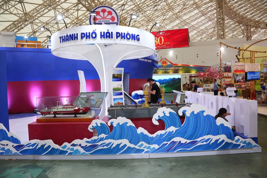 Impressive Hai Phong at National Achievements Exhibition