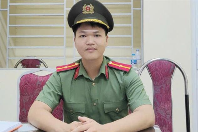 Kết hợp chặt chẽ phát triển kinh tế với củng cố quốc phòng, an ninh