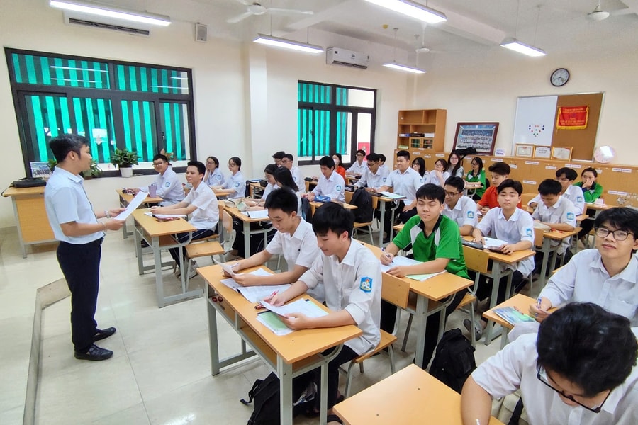 Học sinh các trường dân lập, tư thục được hỗ trợ học phí