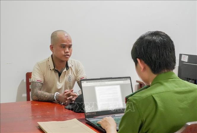 Bắt đối tượng lái thử xe mô tô rồi bỏ chạy