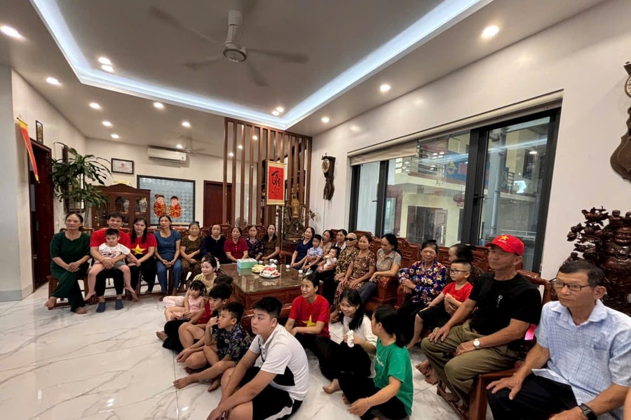 Người dân Hải Phòng tự hào khi xem diễu binh ngày Tết Độc lập