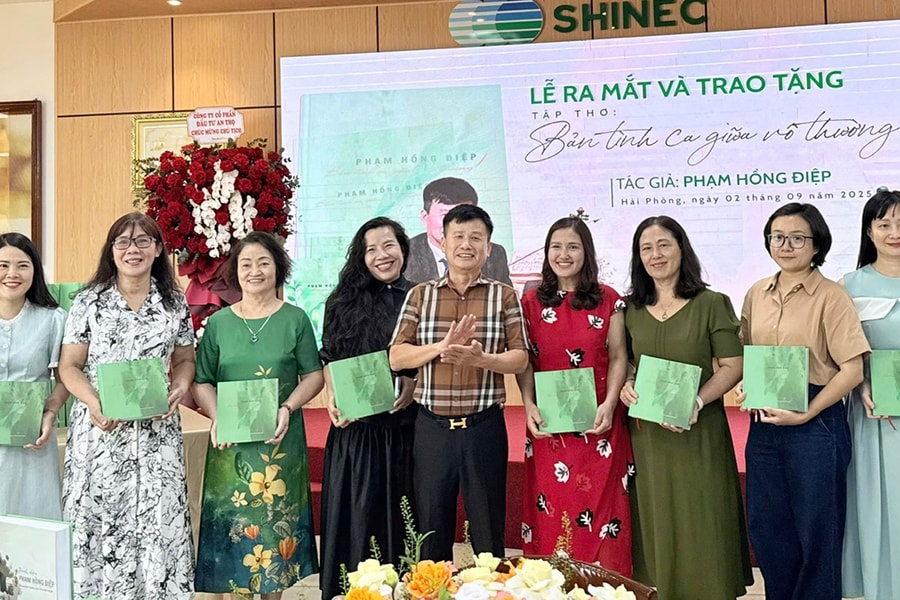 Doanh nhân đất Cảng Phạm Hồng Điệp ra mắt tập thơ 'Bản tình ca giữa vô thường'