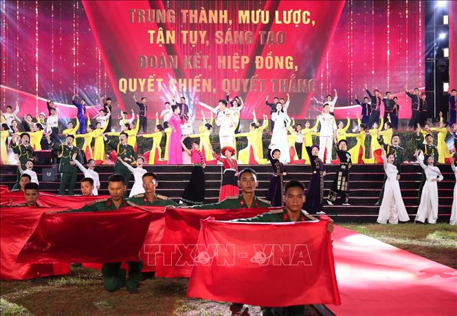 Chương trình chính luận nghệ thuật 'Bản hùng ca chiến thắng'