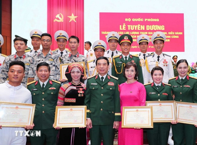 Tuyên dương các lực lượng hoàn thành xuất sắc nhiệm vụ diễu binh, diễu hành A80
