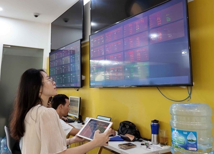 Thu hút nhà đầu tư nước ngoài vào thị trường chứng khoán Việt Nam