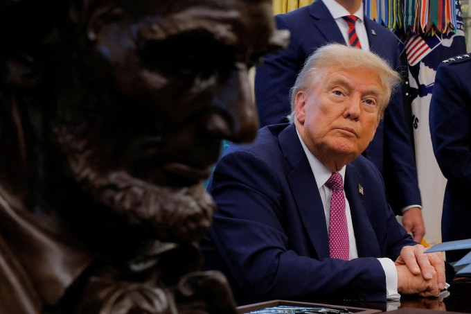 Tổng thống Trump ký sắc lệnh miễn thuế cho một số hàng hóa
