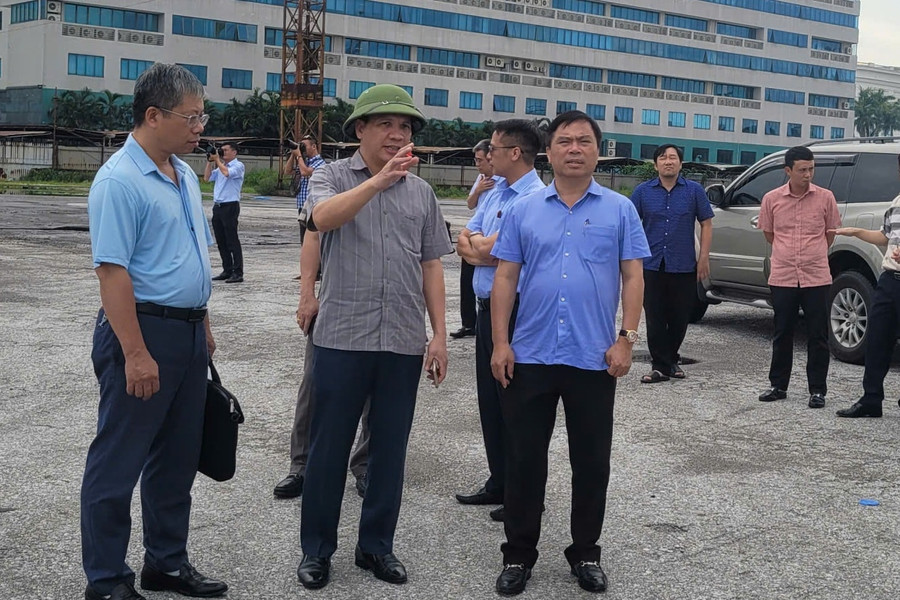 Gỡ 'nút thắt' di dời Cảng Hoàng Diệu