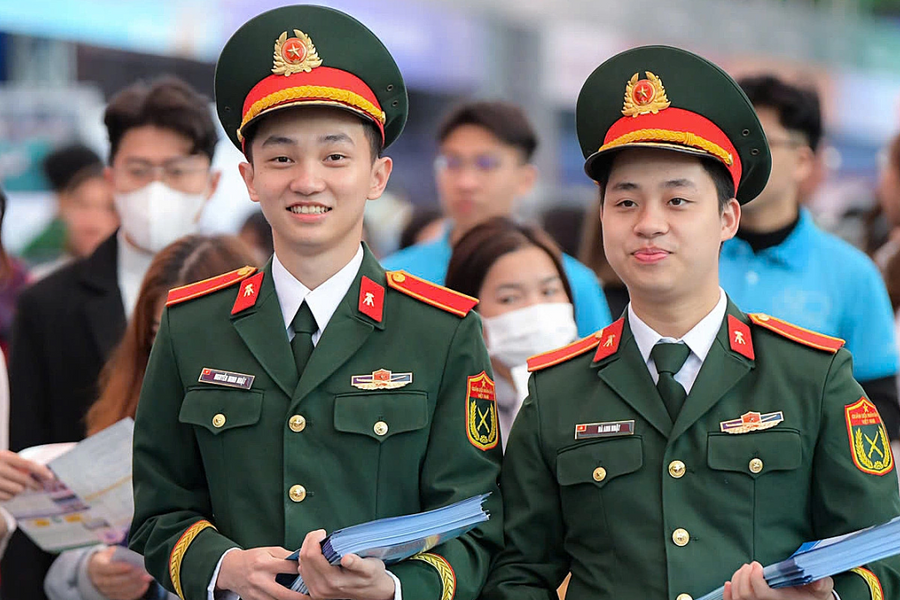 Ba trường quân đội tuyển bổ sung hệ dân sự