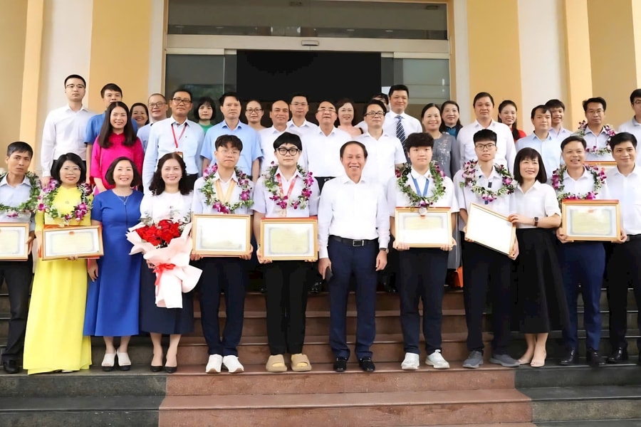 Hành trình giáo dục Hải Phòng vươn mình từ “diệt giặc dốt” đến tốp đầu quốc gia
