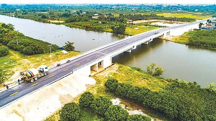 Hai Phong to temporarily reroute traffic across six bridges in western region