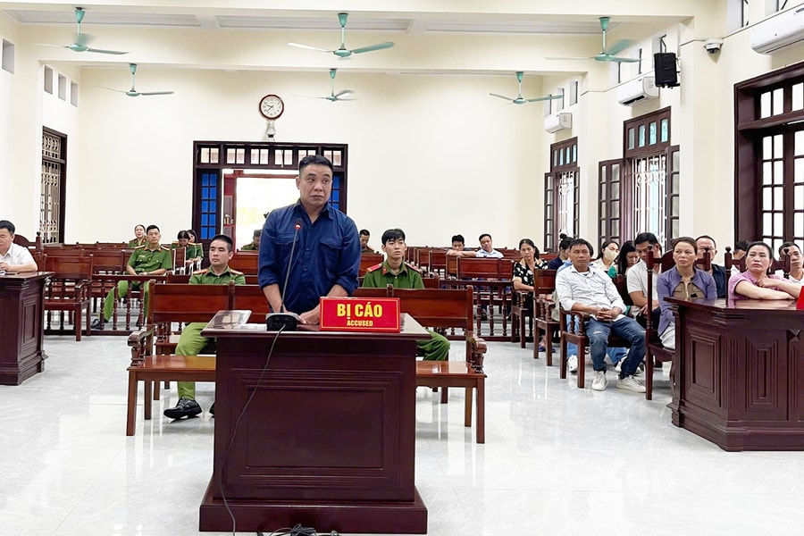 Nguyên Hiệu trưởng Trường THCS xã Cẩm Hưng lĩnh án tù chung thân do lừa đảo chiếm đoạt hơn 89 tỷ đồng