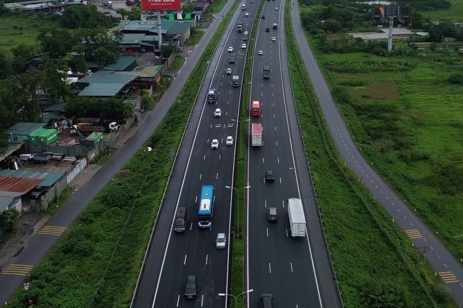 Dự kiến thí điểm cấm xe khách chạy ở làn 1 cao tốc Hà Nội - Hải Phòng từ 15/9
