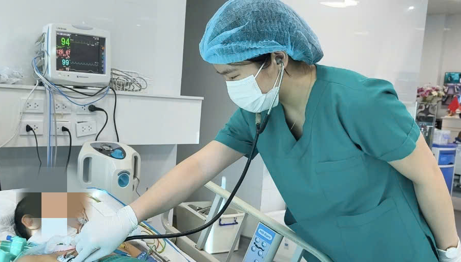 Bé gái ở Nghệ An rơi vào tình trạng nguy kịch vì bị chó nhà cắn
