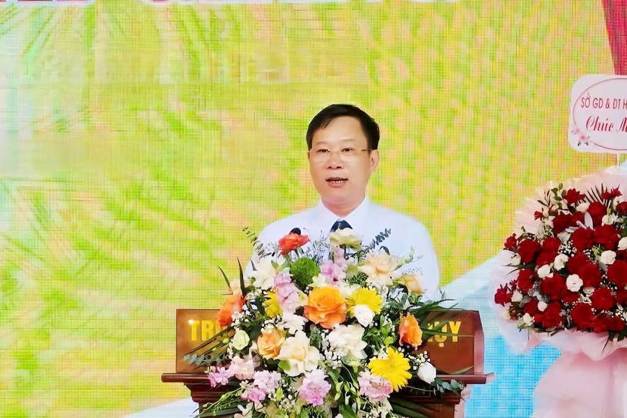 Người thắp lửa đam mê, khơi nguồn sáng tạo ở Trường THPT Kiến Thụy