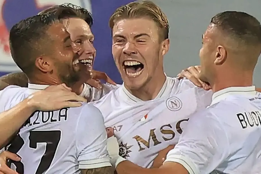 Hojlund tỏa sáng ngay trận ra mắt Napoli, MU có cảm thấy tiếc nuối?