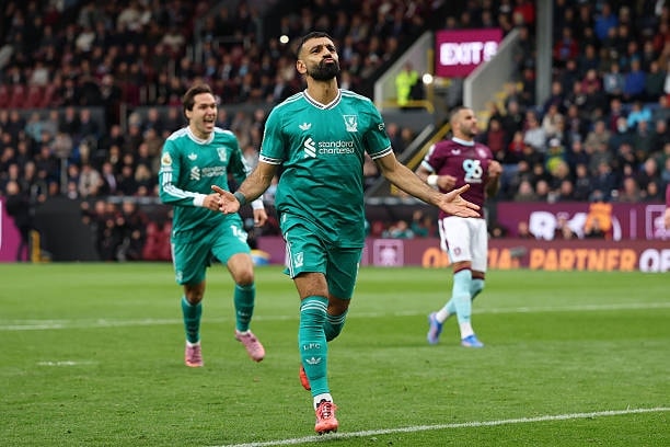 Salah ghi bàn phút cuối, Liverpool ngoạn mục lấy lại ngôi đầu Ngoại hạng Anh