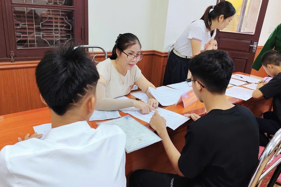 Hơn 100 tân sinh viên Trường Cao đẳng Giao thông - Vận tải Trung ương 2 nhập học