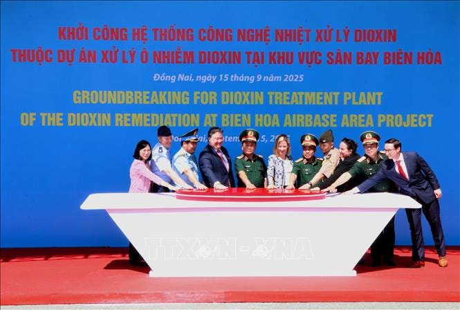Việt Nam - Hoa Kỳ nỗ lực làm sạch ô nhiễm dioxin