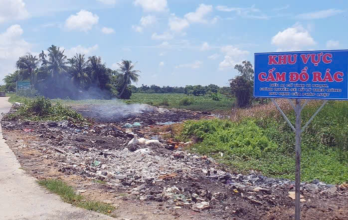 Tái diễn tình trạng đổ rác trộm ở khu vực cống Cẩn, Mũi Giáo (phường Phù Liễn)