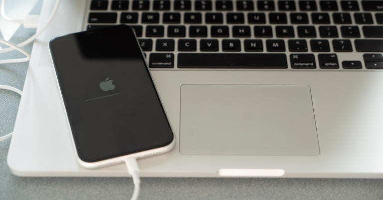 iOS 26 phát hành ngày 16/9 và đây là những việc cần làm ngay với iPhone