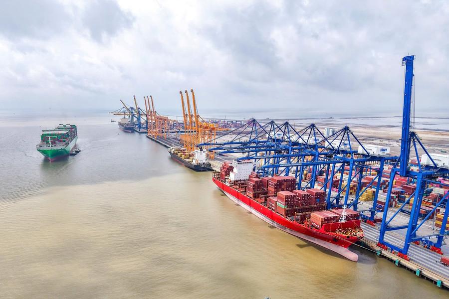 Hai Phong expands seaward to build new future