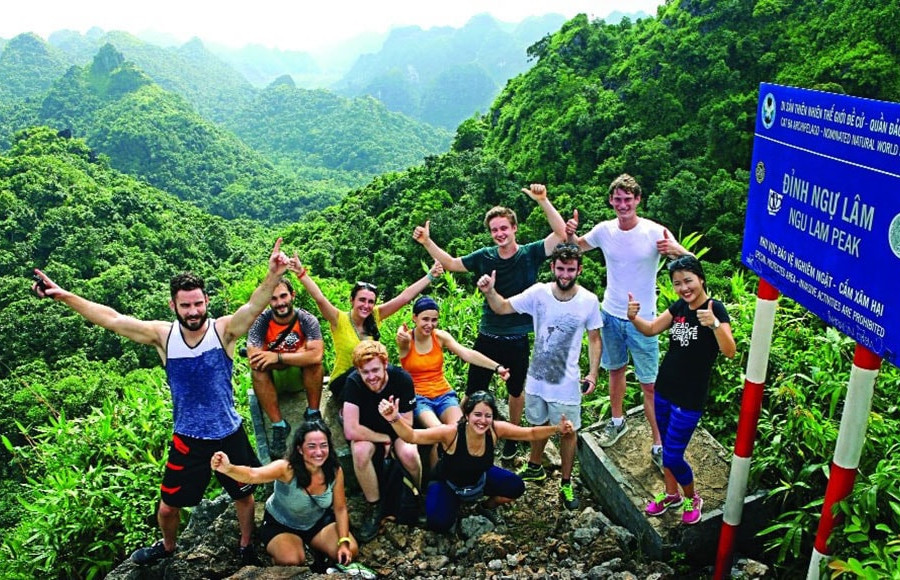 Trekking ở Vườn quốc gia Cát Bà