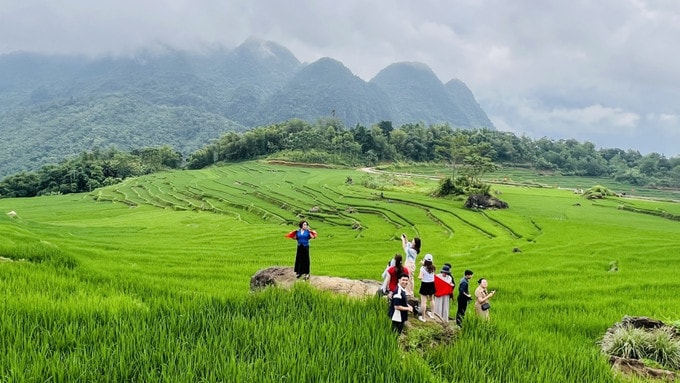 Phát triển du lịch gắn với tăng trưởng xanh, bền vững