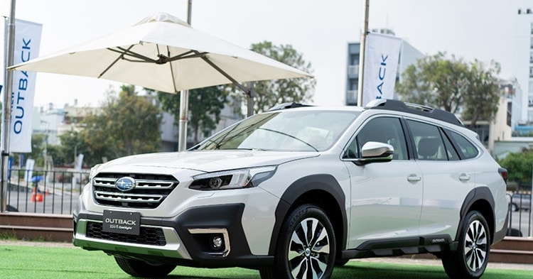 Loạt xe gầm cao tiền tỷ nào đang giảm giá sâu?