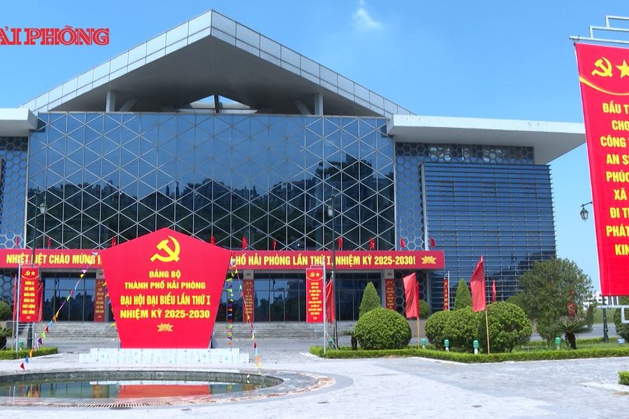 Vệ sinh môi trường, chỉnh trang đô thị chào mừng Đại hội Đảng bộ thành phố Hải Phòng