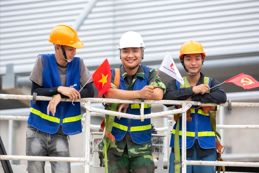 Khí thế công trường chào mừng đại hội