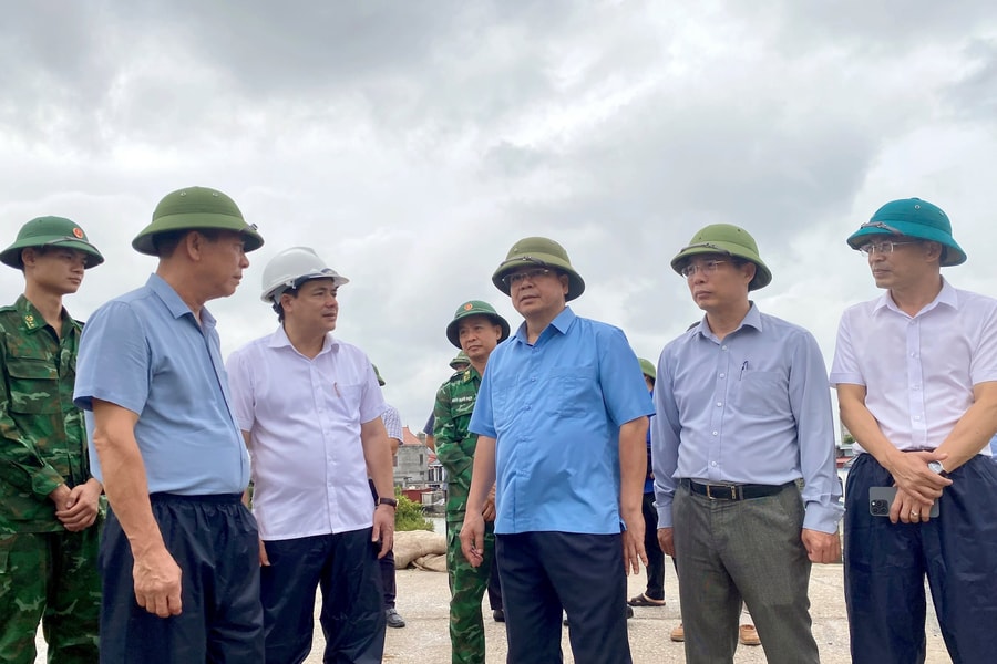 Lãnh đạo thành phố Hải Phòng kiểm tra công tác phòng chống bão số 9